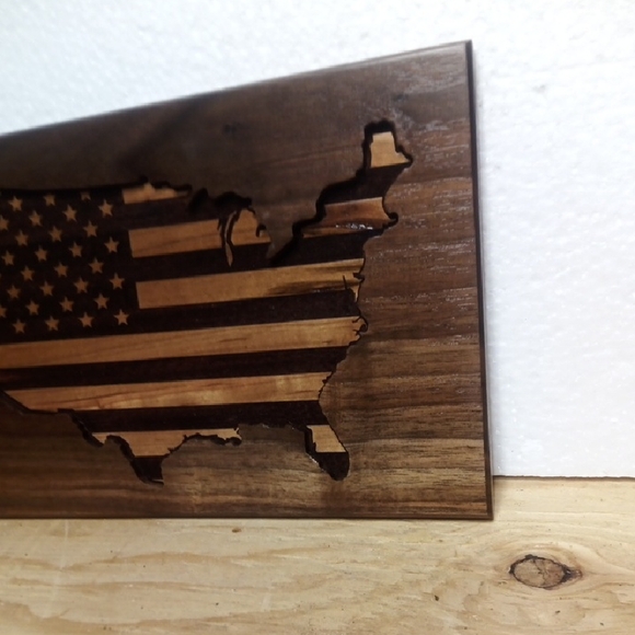 Wooden USA Flag Plaque - Picture 4 of 6